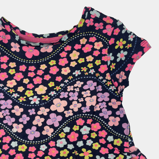 Mehrfarbiges Baumwoll-Kleid mit Blumenmuster und kurzen Ärmeln – detail