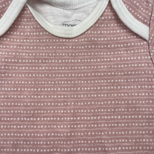 Rosa Baumwoll-Body mit Punkten, Größe 0-3 Monate – detail