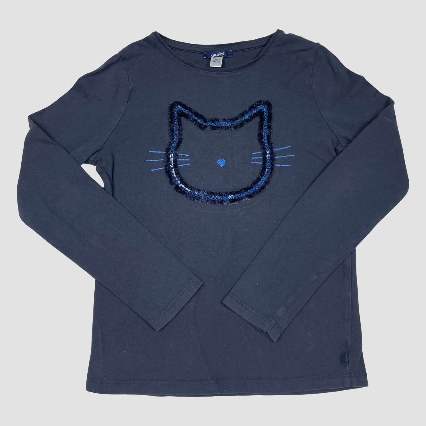 Dunkelblaues Langarmshirt mit Pailletten-Katzenmotiv, Größe 140