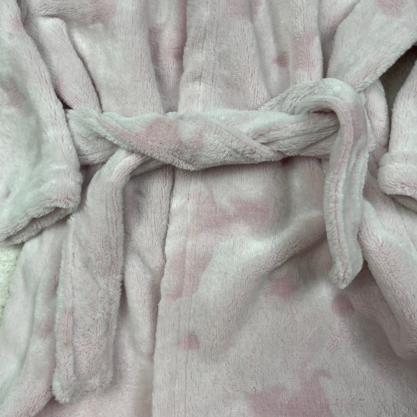 Rosa Baby-Bademantel mit Kapuze, Sternmuster und Bindegürtel, Größe 3–6 Monate – detail