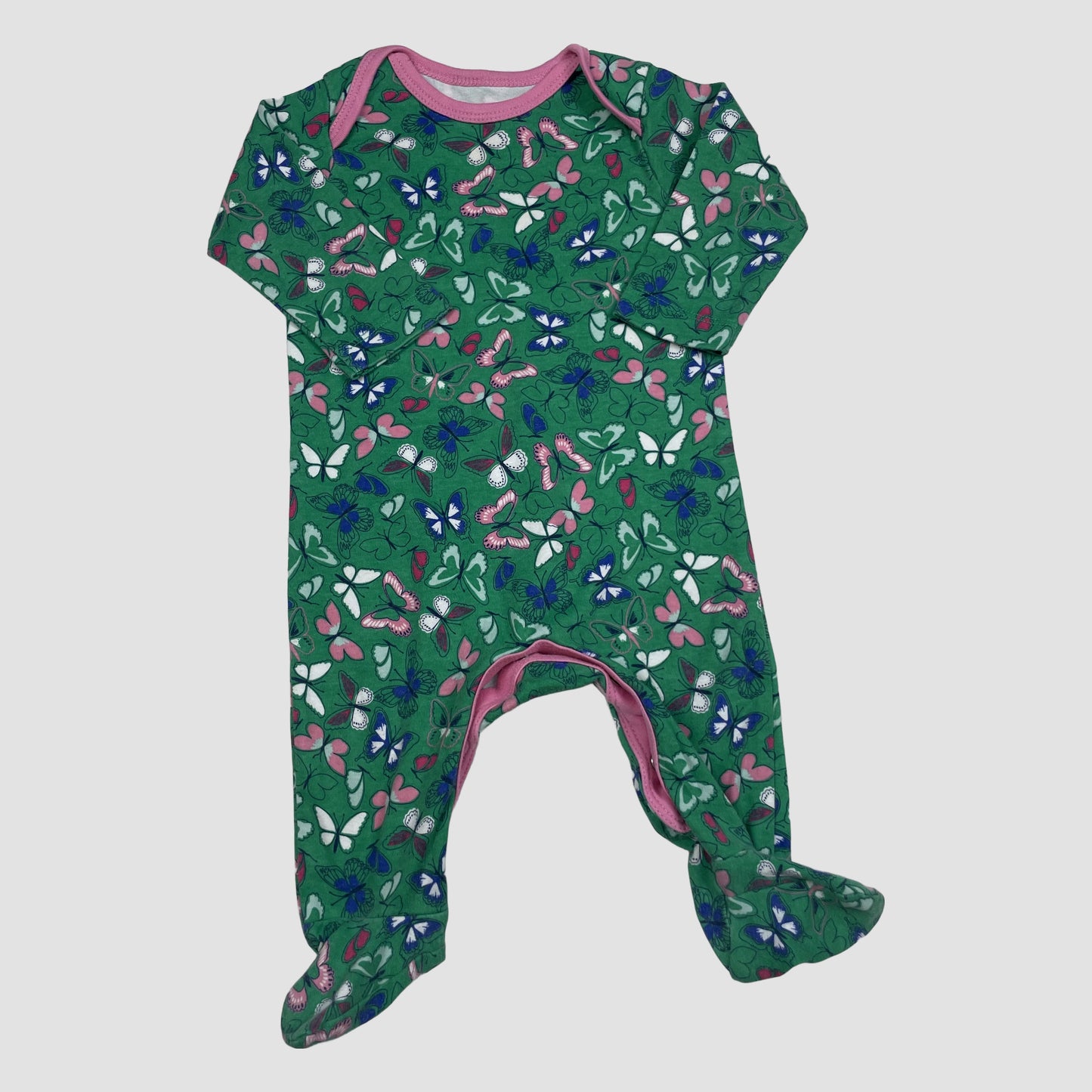Grüner Baby-Schlafanzug mit Schmetterlingsmuster und rosa Abschlüssen, Größe 0–3 Monate