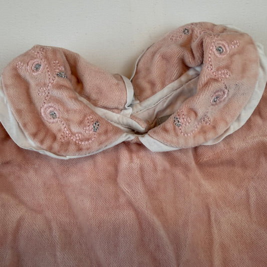 Rosa Baby-Cordkleid mit Bubikragen und Puffärmeln – collar