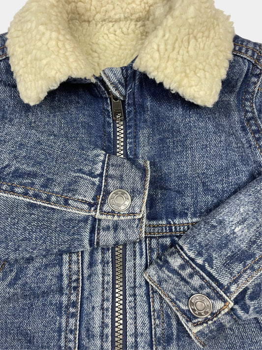 Blaue Denim-Jacke mit kuscheligem weißen Sherpafutter für Kinder. – inside