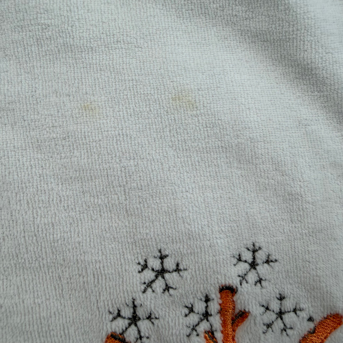 Hellgrauer Babyschlafsack mit Igel-Stickerei und seitlichem Reißverschluss – fabric