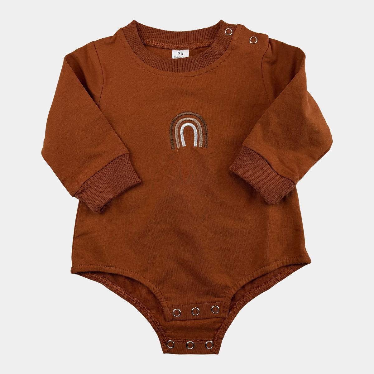 Brauner Langarm-Babybody mit Regenbogen-Stickerei und Druckknöpfen – front