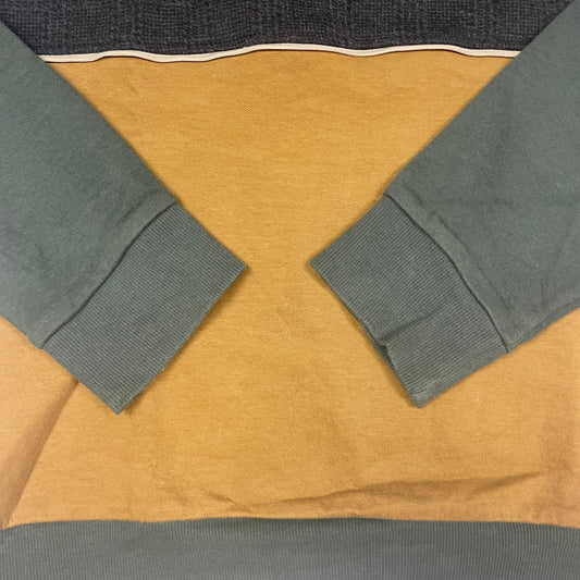 Grüner Baumwoll-Pullover mit colorblock Design und Reißverschluss – detail