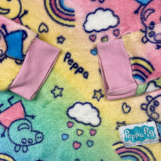 Mehrfarbiger Fleece-Pullover mit Peppa Pig und Regenbogen – detail