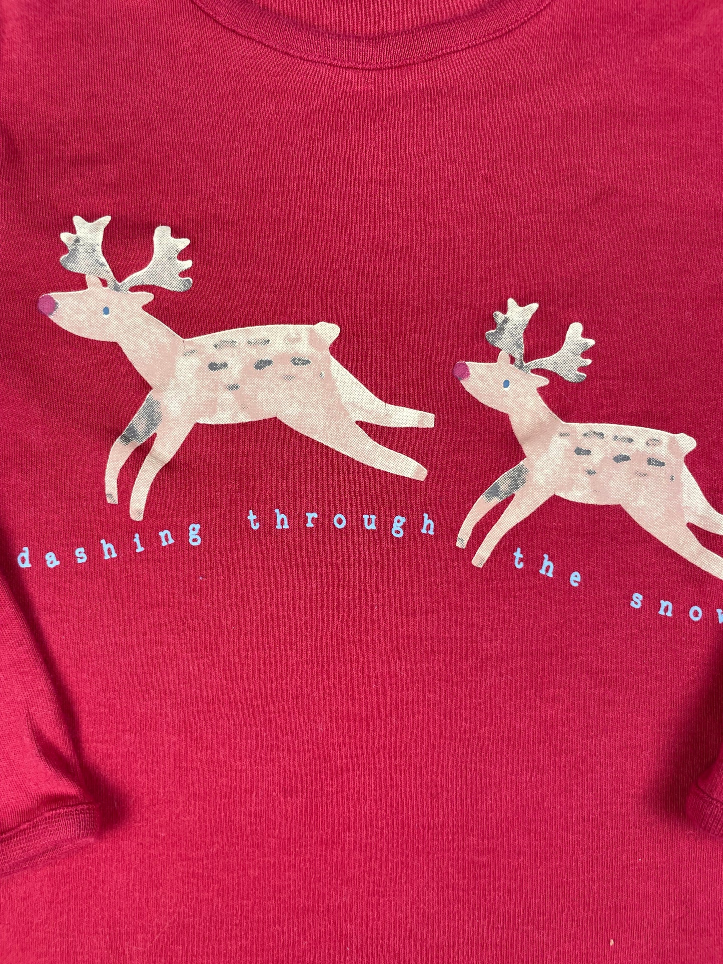 Rotes Langarmshirt mit Rentier-Print von George, Größe 18–24 Monate