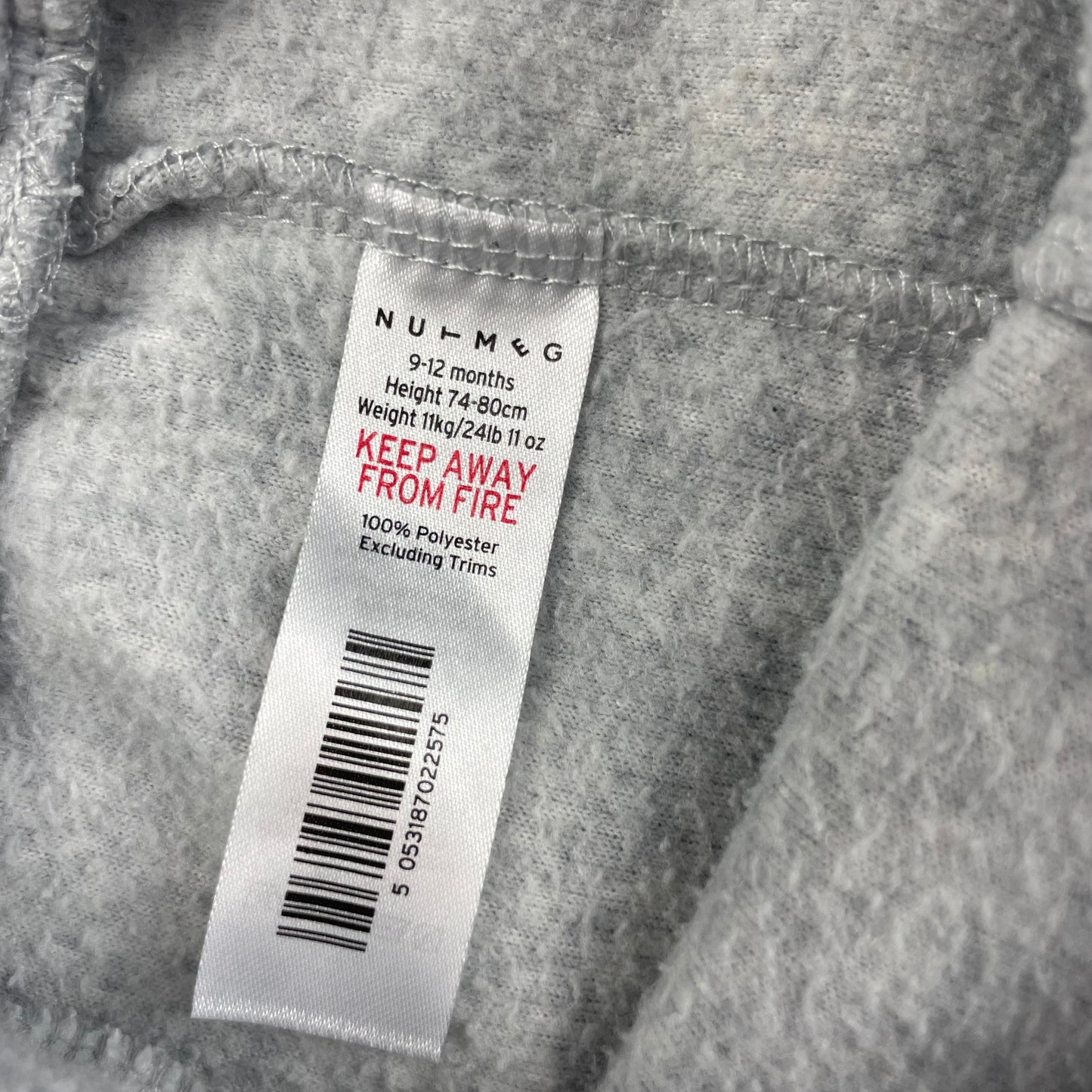 Graue Fleece-Hose für Kleinkinder mit elastischem Bund.