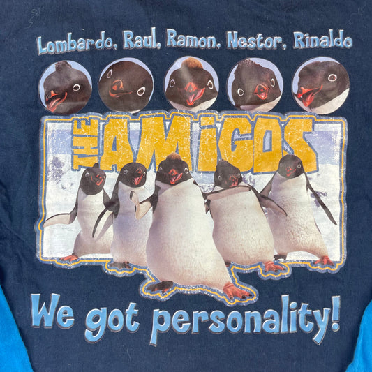 Blaues Langarmshirt für Kinder mit "The Amigos" Pinguin-Motiv – detail