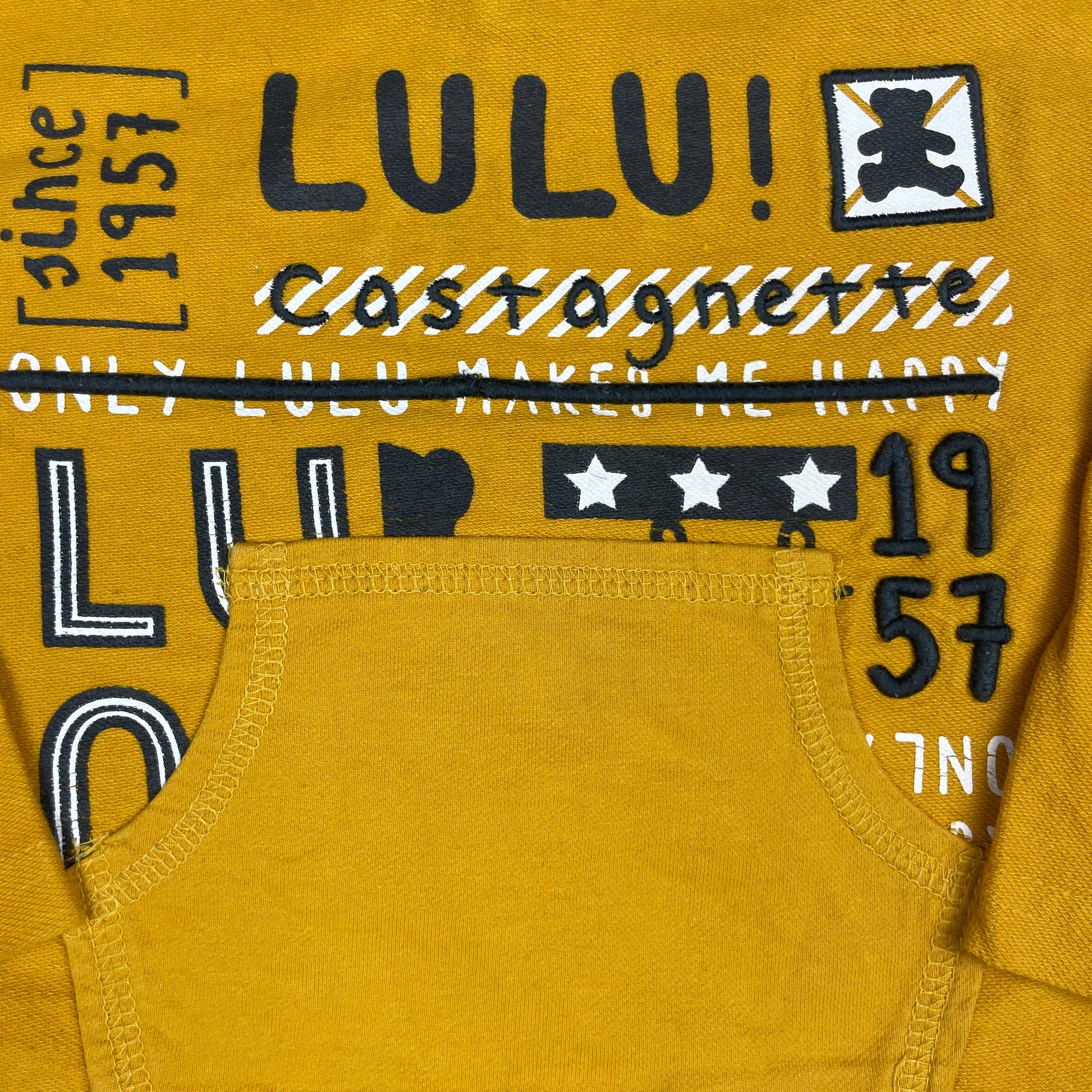 Gelbes LuluCastagnette Sweatshirt mit Print und Kängurutasche, Größe 24M – front