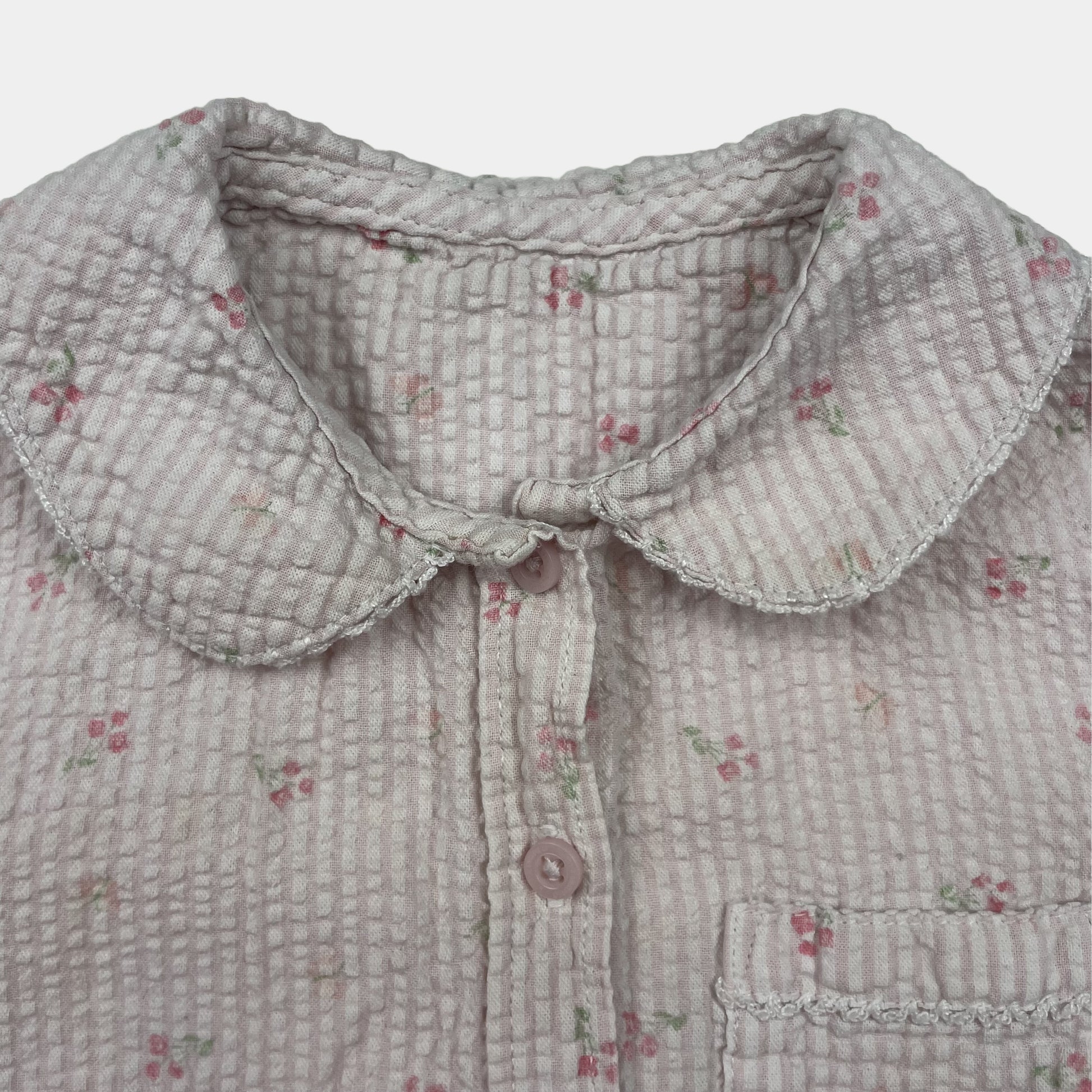 Rosa Baumwollbluse mit Blümchenmuster und kurzen Ärmeln – fabric