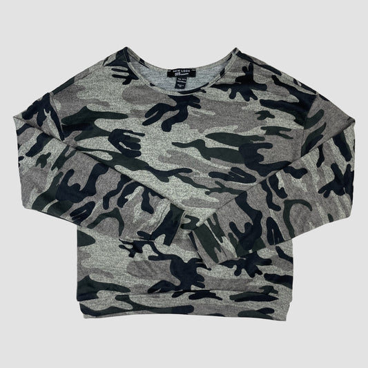 New Look Kinder Sweatshirt mit Camouflage in Grau, Größe 140/146 – front