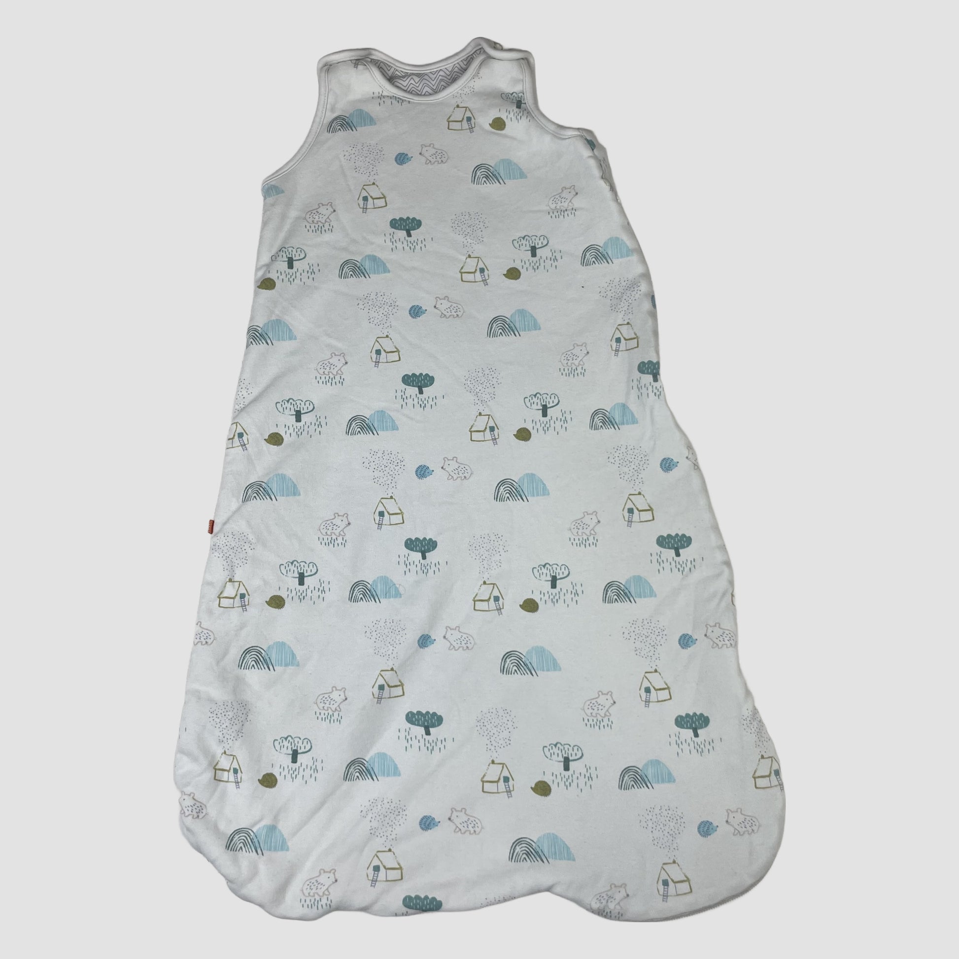 Weißer Babyschlafsack von M&S mit Häuser-, Wolken- und Regenbogenmuster, TOG 2.2 – front