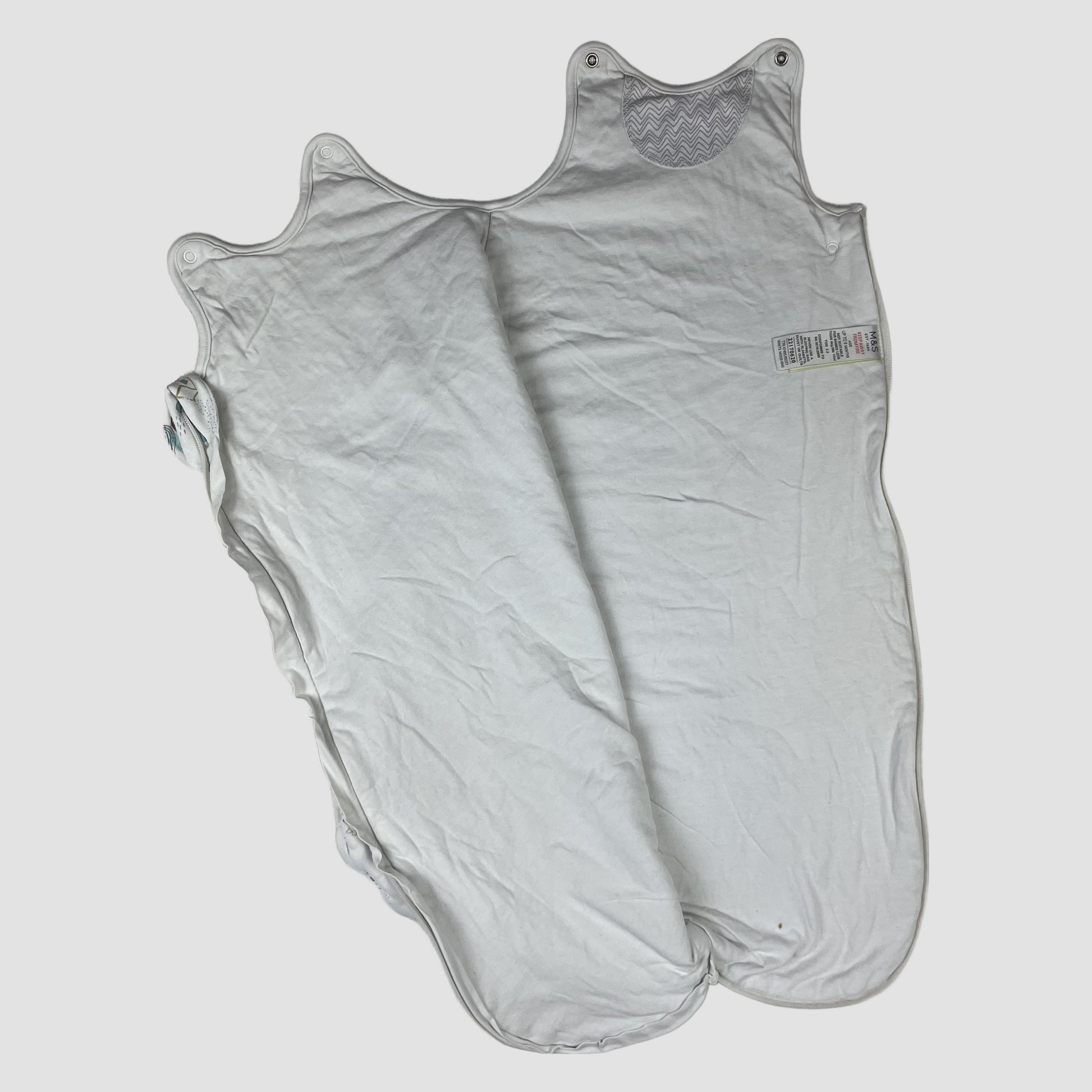 Weißer Babyschlafsack von M&S mit Häuser-, Wolken- und Regenbogenmuster, TOG 2.2 – inside