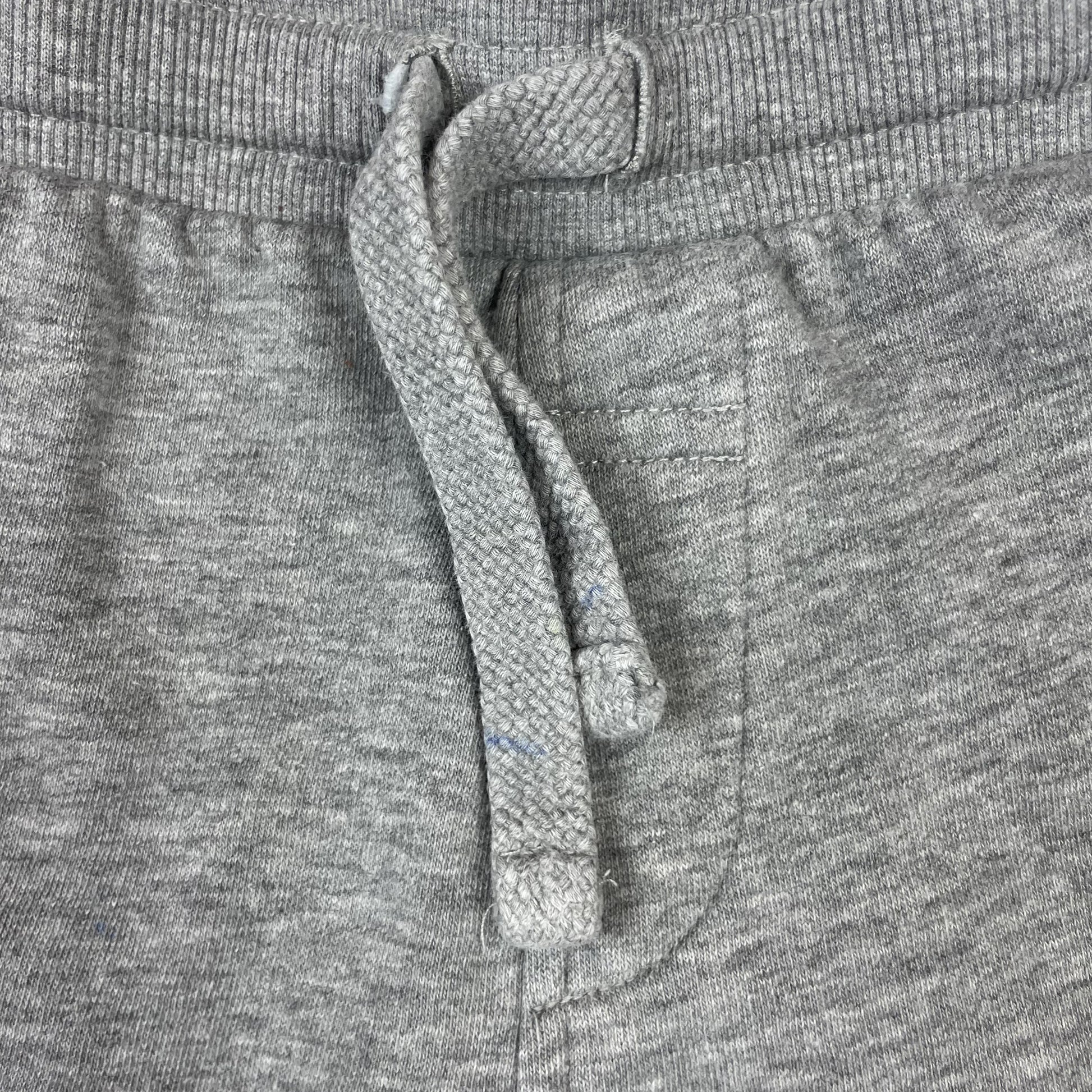 Graue Jogginghose von George mit rotem Stern-Patch, Größe 3-4 Jahre 3