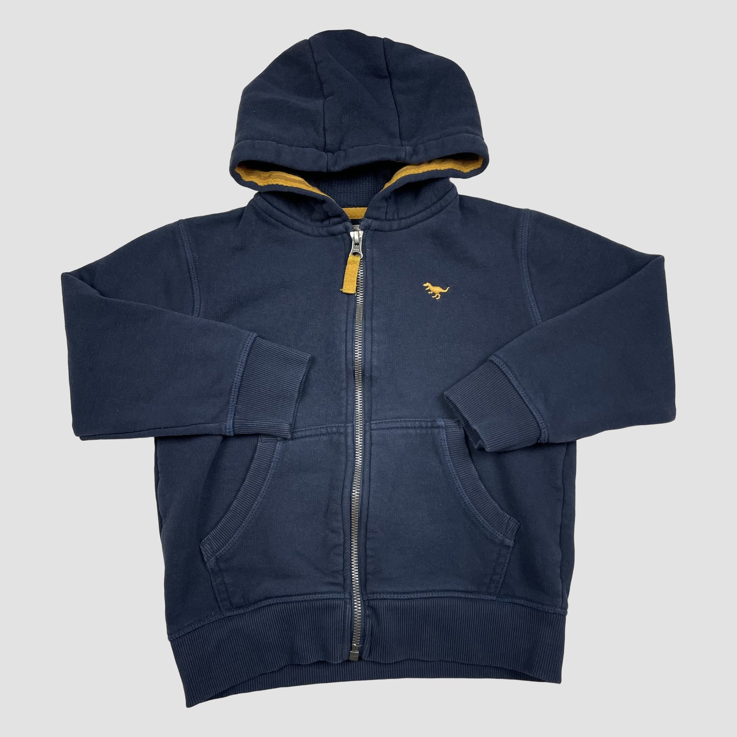 Dunkelblaue Kapuzen-Sweatjacke von Next mit Reißverschluss und kleiner Dino-Stickerei, Größe 110 (4-5 Jahre)