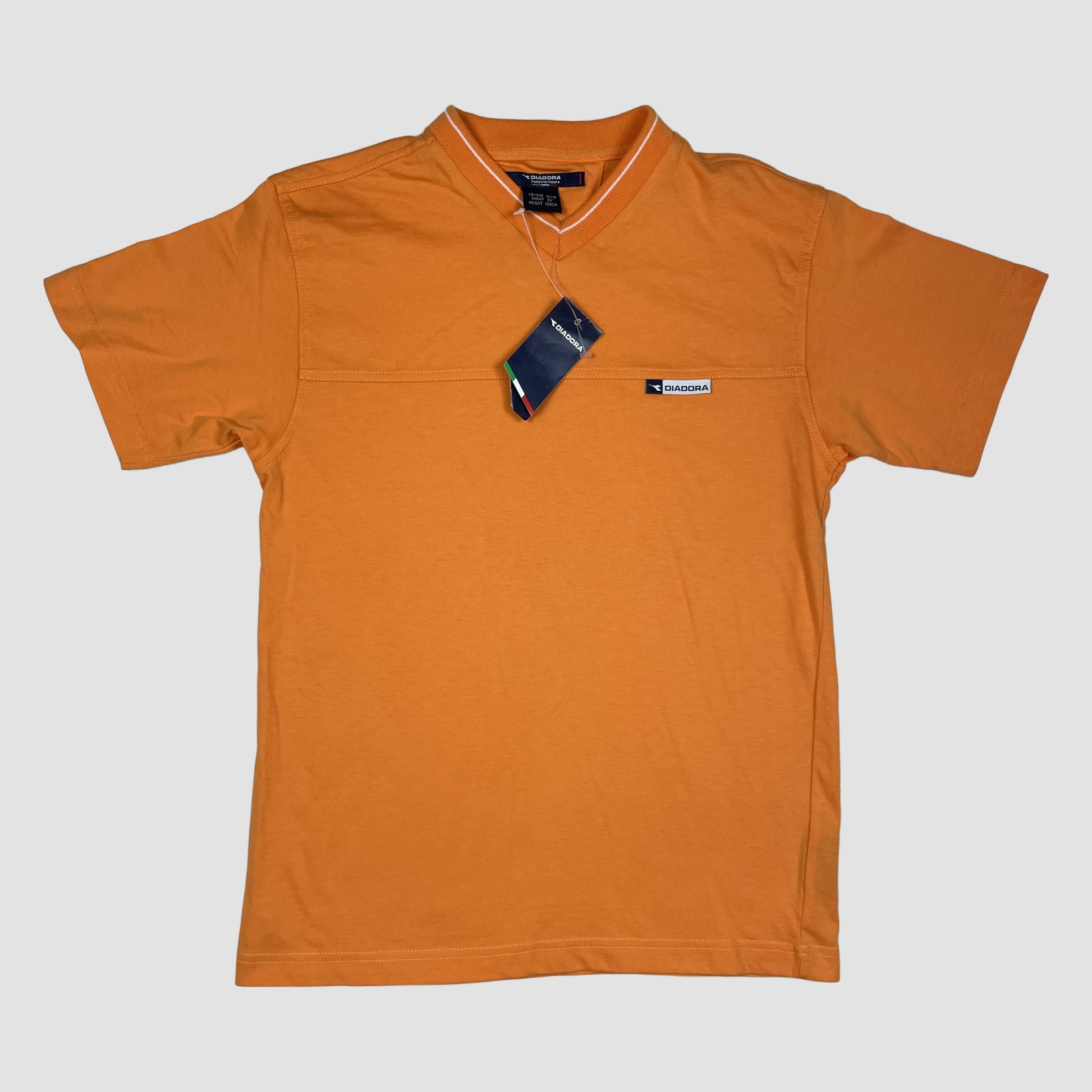 Oranges Baumwoll-T-Shirt mit V-Ausschnitt und Logo-Detail, Größe 158 – front