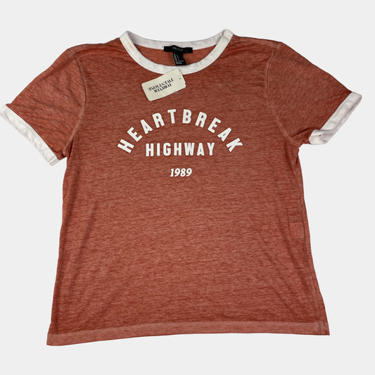 Rostrotes Ringer-T-Shirt mit Schriftzug „HEARTBREAK HIGHWAY 1989“