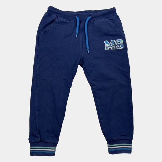 Blaue Kinder-Sweathose mit Kordelzug, Taschen und MS-Applikation, Größe 18 Monate – front