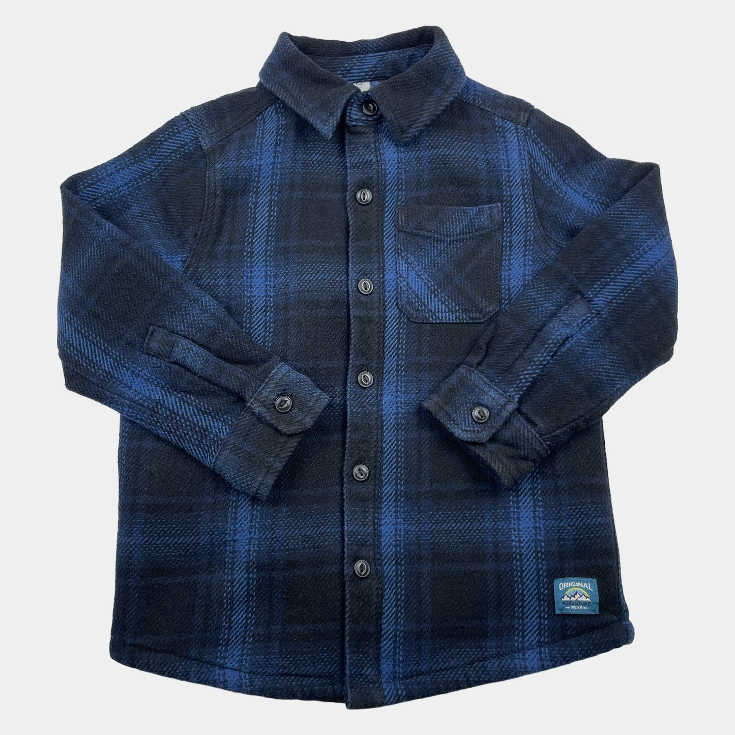 Blau-schwarzes kariertes, gefüttertes Kinder-Overshirt mit Knopfleiste und Brusttasche, Größe 122 (7 Jahre) – front