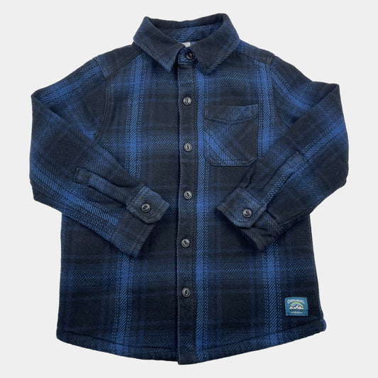 Blau-schwarzes kariertes, gefüttertes Kinder-Overshirt mit Knopfleiste und Brusttasche, Größe 122 (7 Jahre) – front