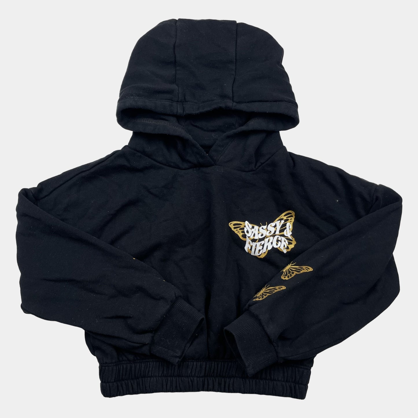 Schwarzer Kinder-Hoodie mit "Sassy & Fierce" und Schmetterlingen, Größe 8 Jahre – front