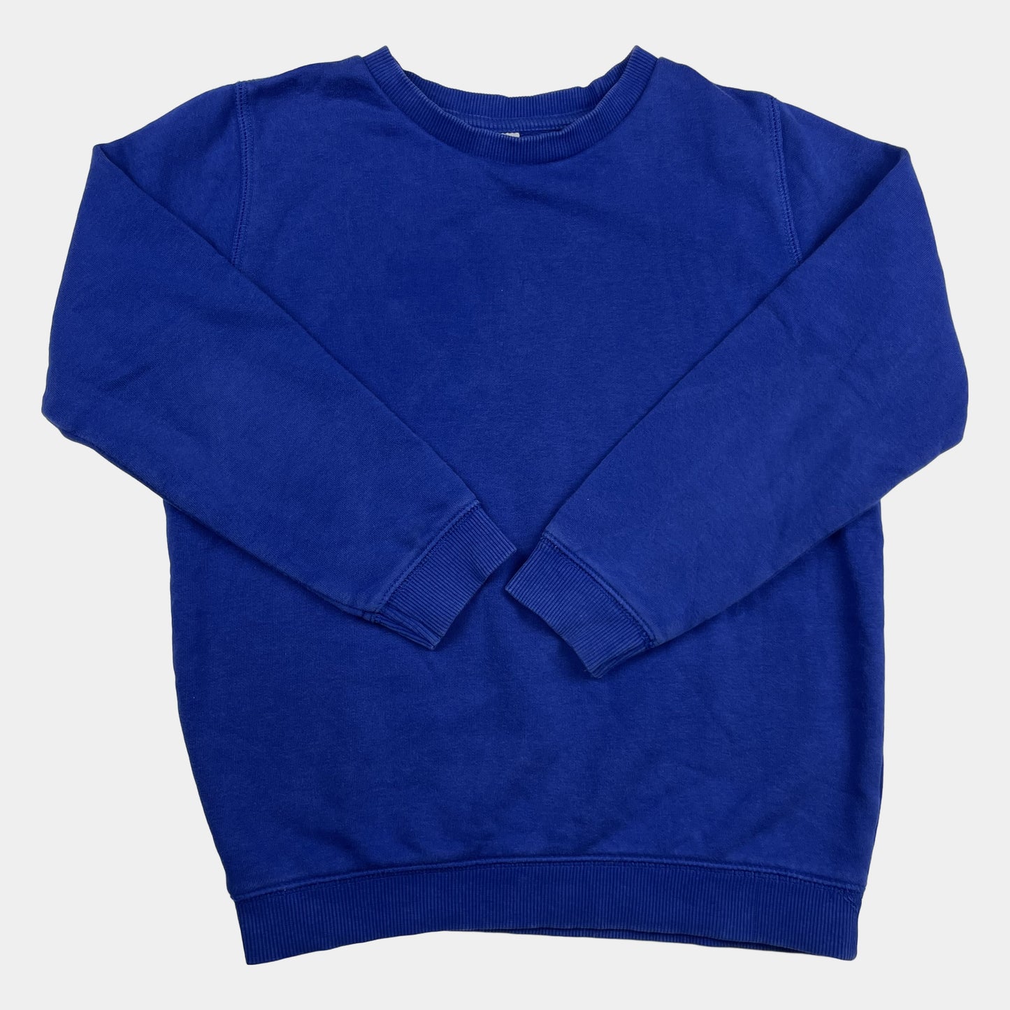 Blauer Pullover mit Rundhalsausschnitt für Jungen, ideal für kühle Tage