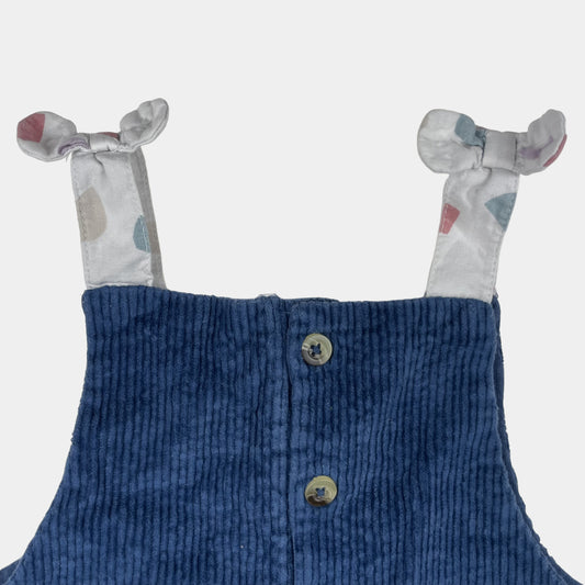 Dunkelblauer Cordoverall mit Knopfverschluss für Kinder in Größe 9-12 Monate von M&S. – detail