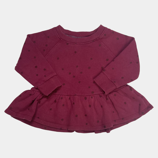 Auberginefarbenes Sweatshirt-Kleid mit Punktmuster und Rüschen für Mädchen. – front