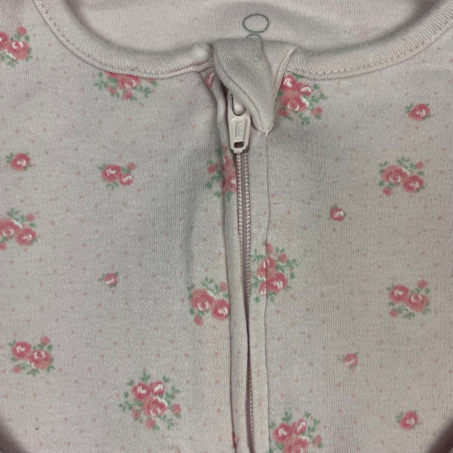 Rosa Overall mit Blumenmuster für Babys, Reißverschluss, Größe 12-18 Monate – detail