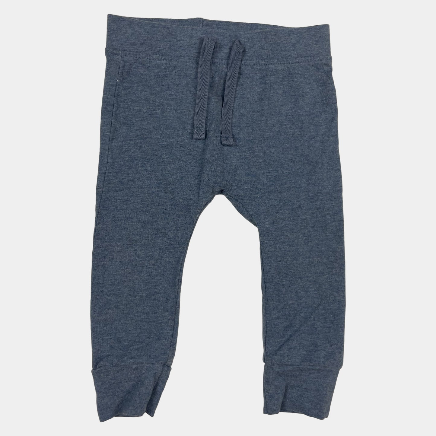 Blaue Babyhose mit Kordelzug und umgeschlagenen Säumen