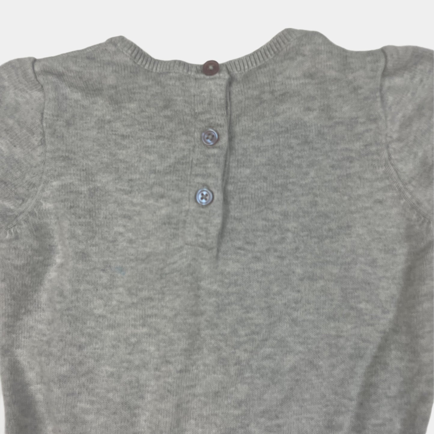 Graues Baumwoll-Kleid mit Knöpfen – back