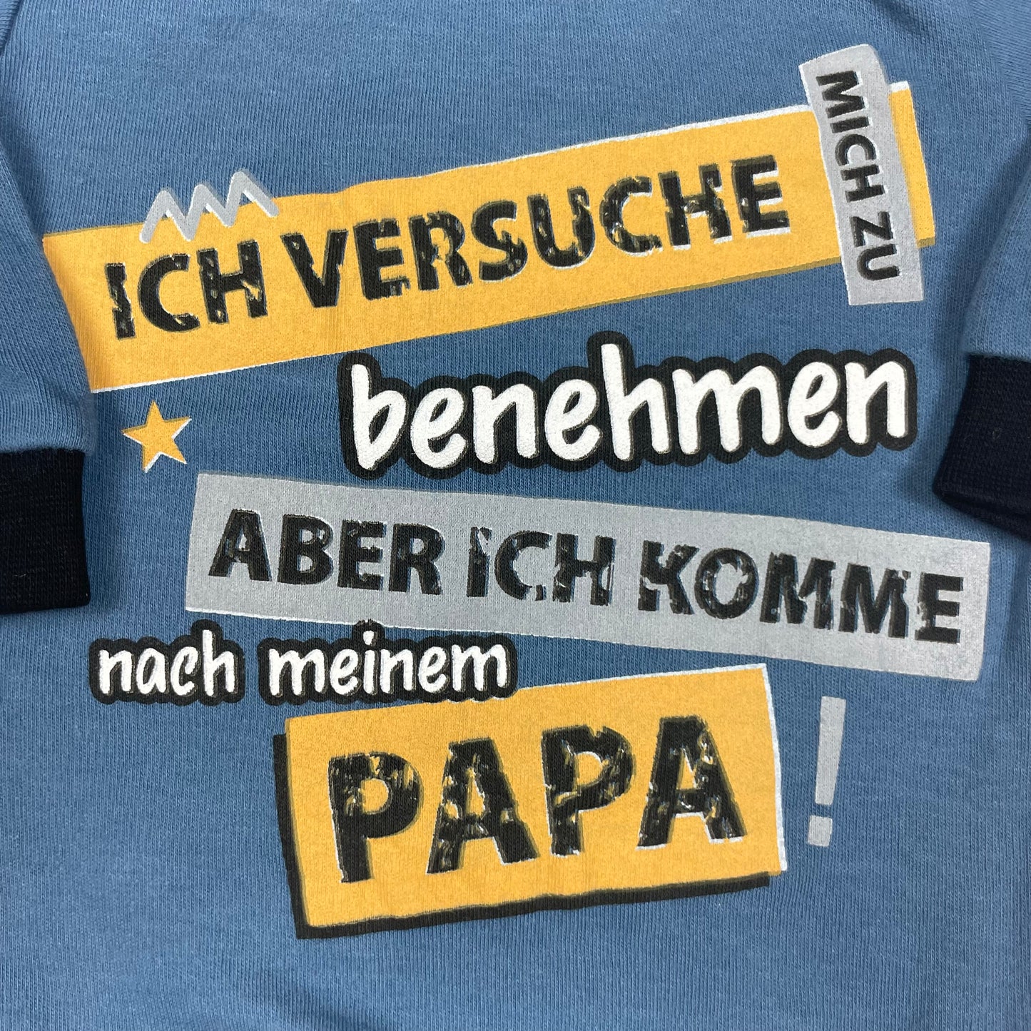 Blauer Baumwoll-Pullover mit frechem Spruch und langen Ärmeln – detail