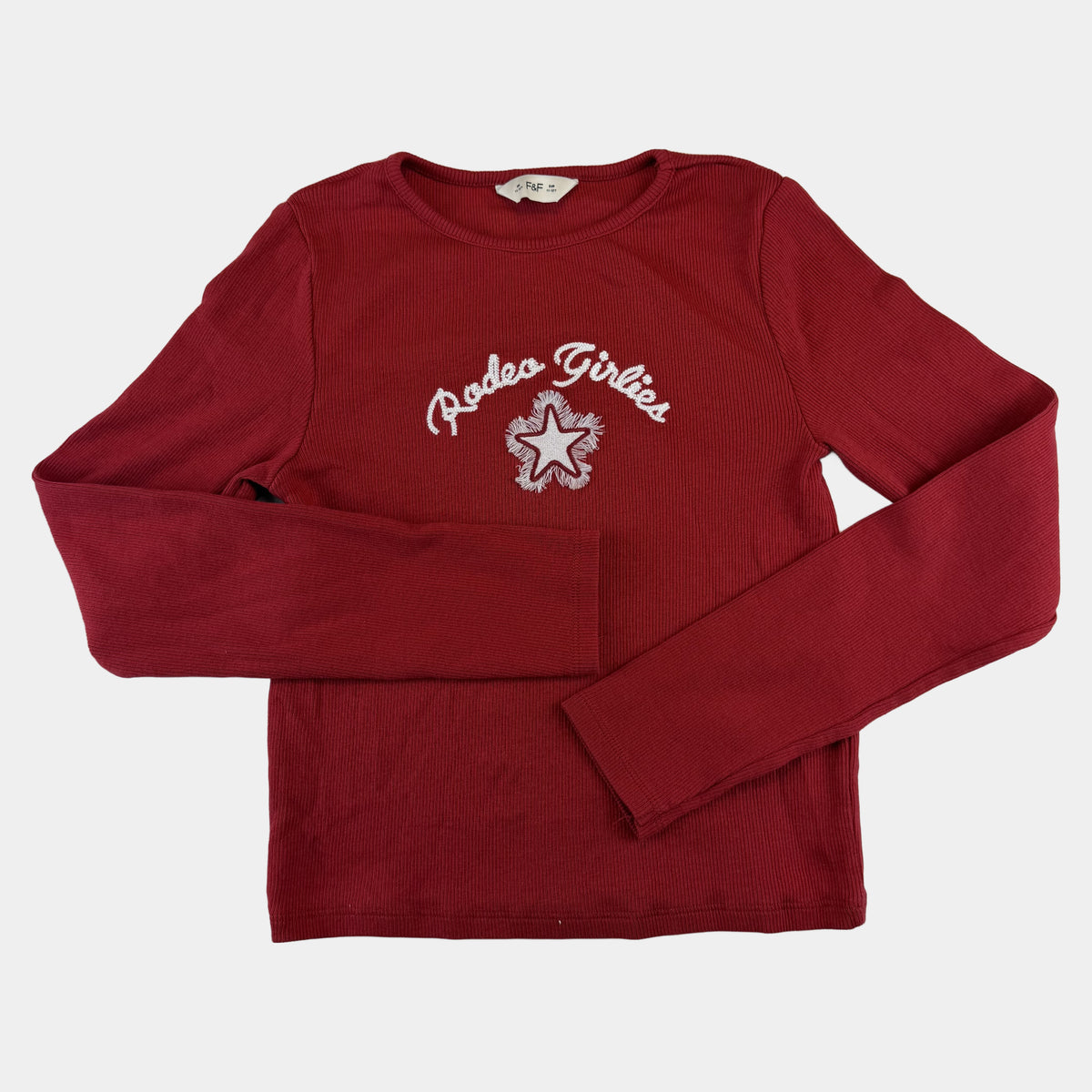 Rotes Ripp-Langarmshirt für Kinder mit Stickerei „Rodeo Girls“ und Stern – front
