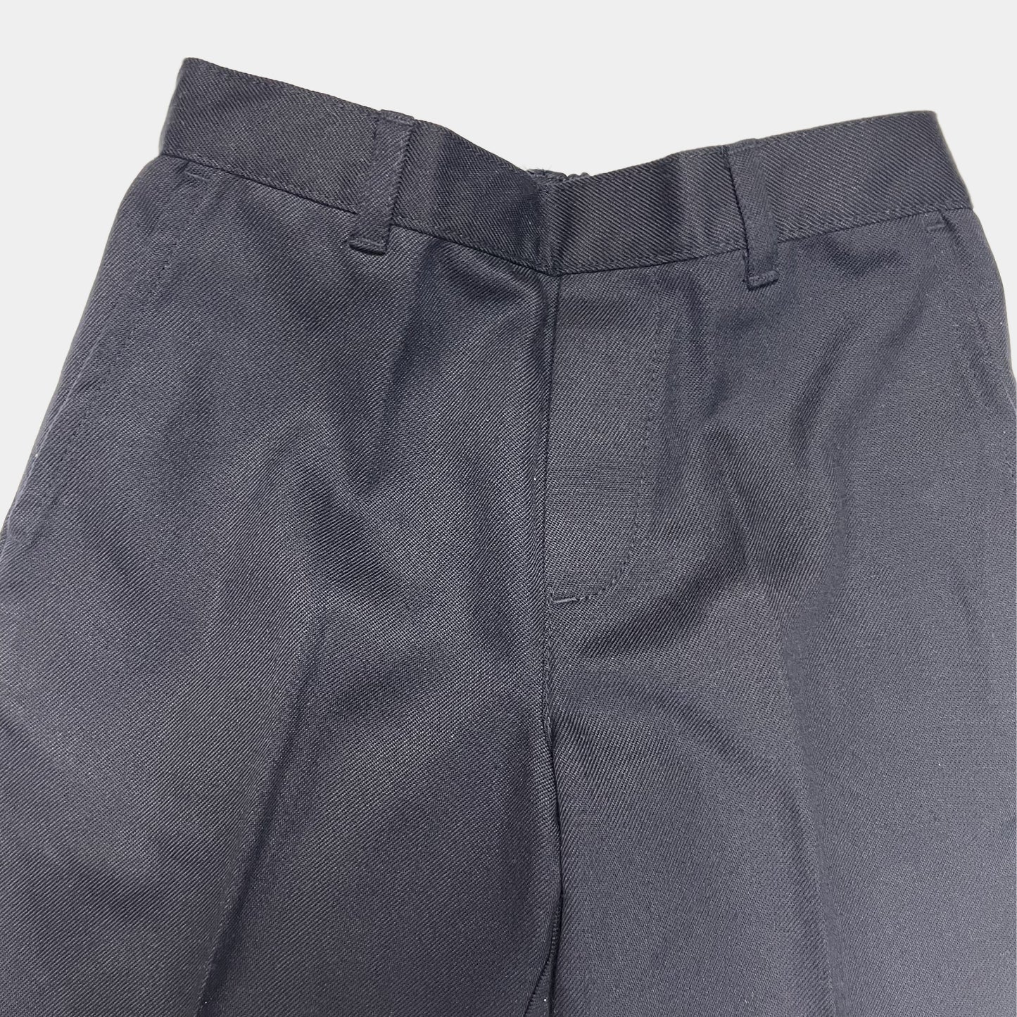 Dunkelblaue Hose mit geradem Schnitt für Jungen, Größe 6–7 Jahre (ca. 116-122 cm). – detail