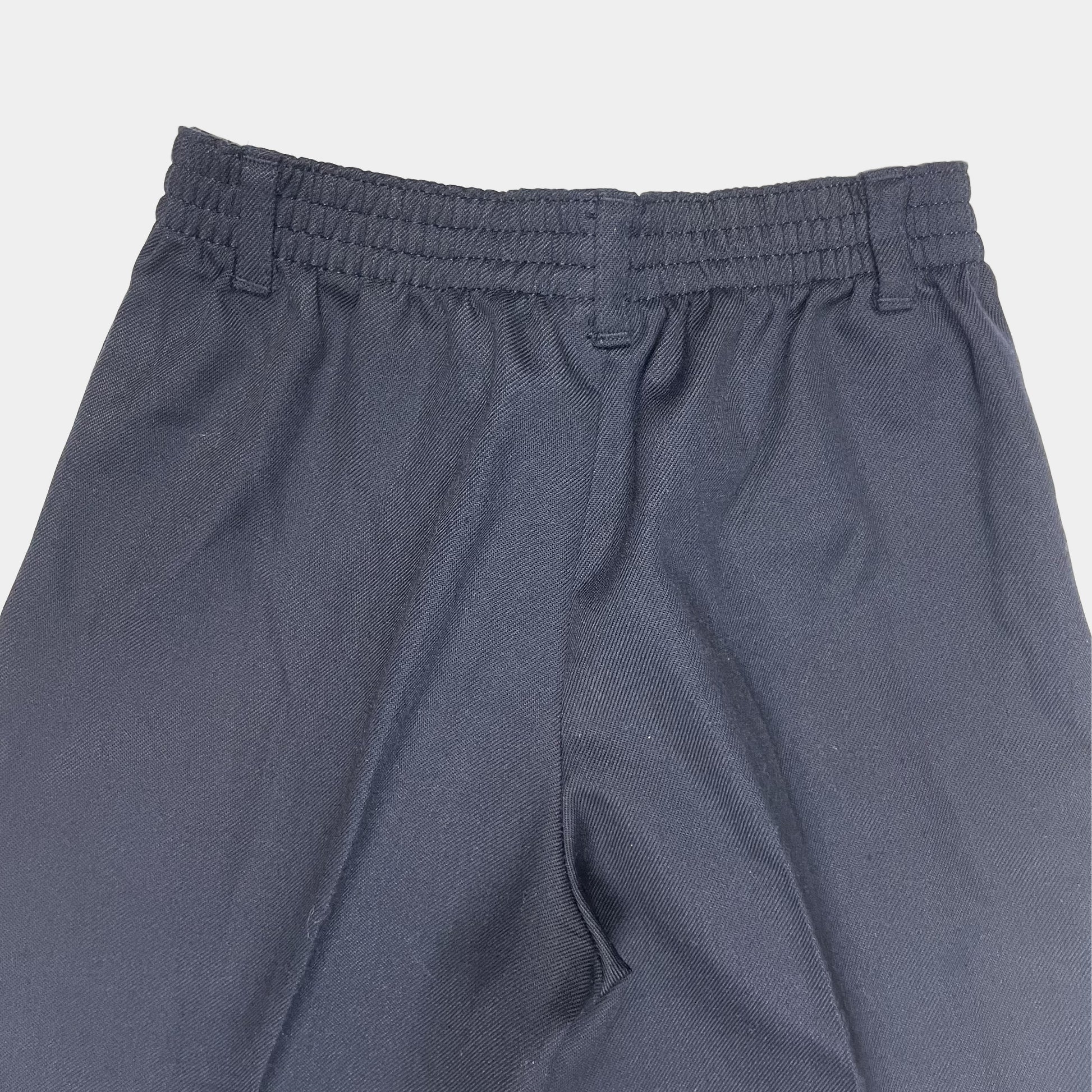 Dunkelblaue Hose mit geradem Schnitt für Jungen, Größe 6–7 Jahre (ca. 116-122 cm).