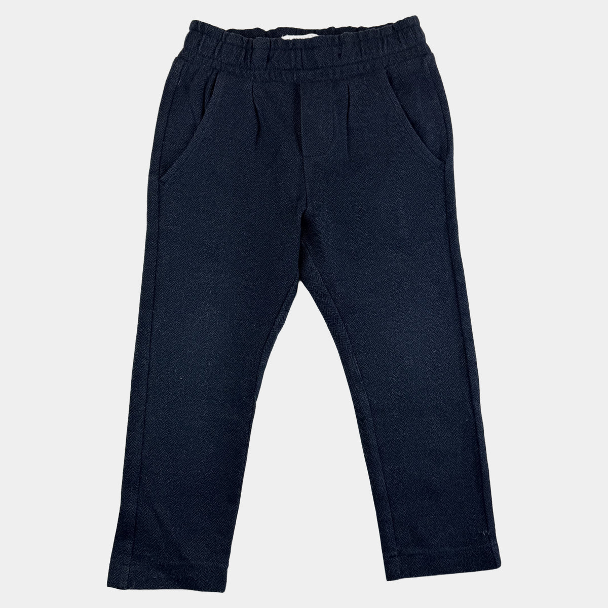 Blaue Kinderhose mit elastischem Bund, Zierknöpfen und seitlichen Taschen – front