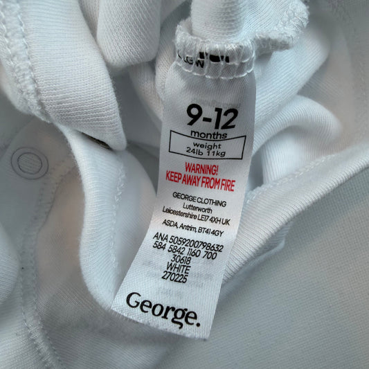 Weißer Langarm-Body für Babys mit Druckknöpfen – label