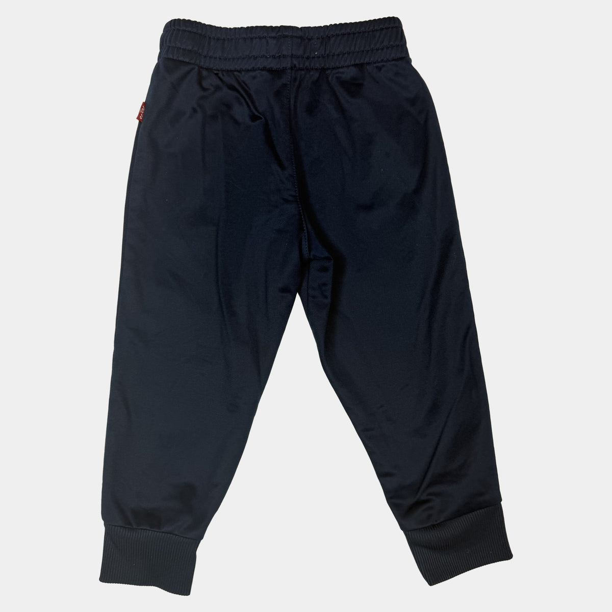 Dunkelblaue Levi’s Kinder-Sporthose mit rotem Logo-Print und Rippbündchen – back