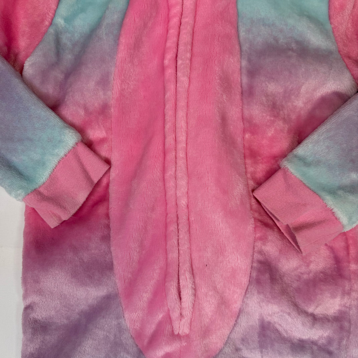 Mehrfarbiger Plüsch-Overall mit Einhorn-Kapuze und Reißverschluss in Rosa, Lila und Hellblau – inside