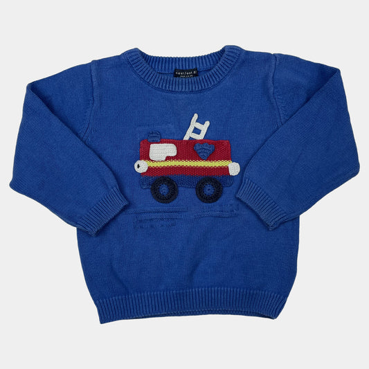 Blauer Pullover mit Feuerwehrauto-Motiv für Kinder – front