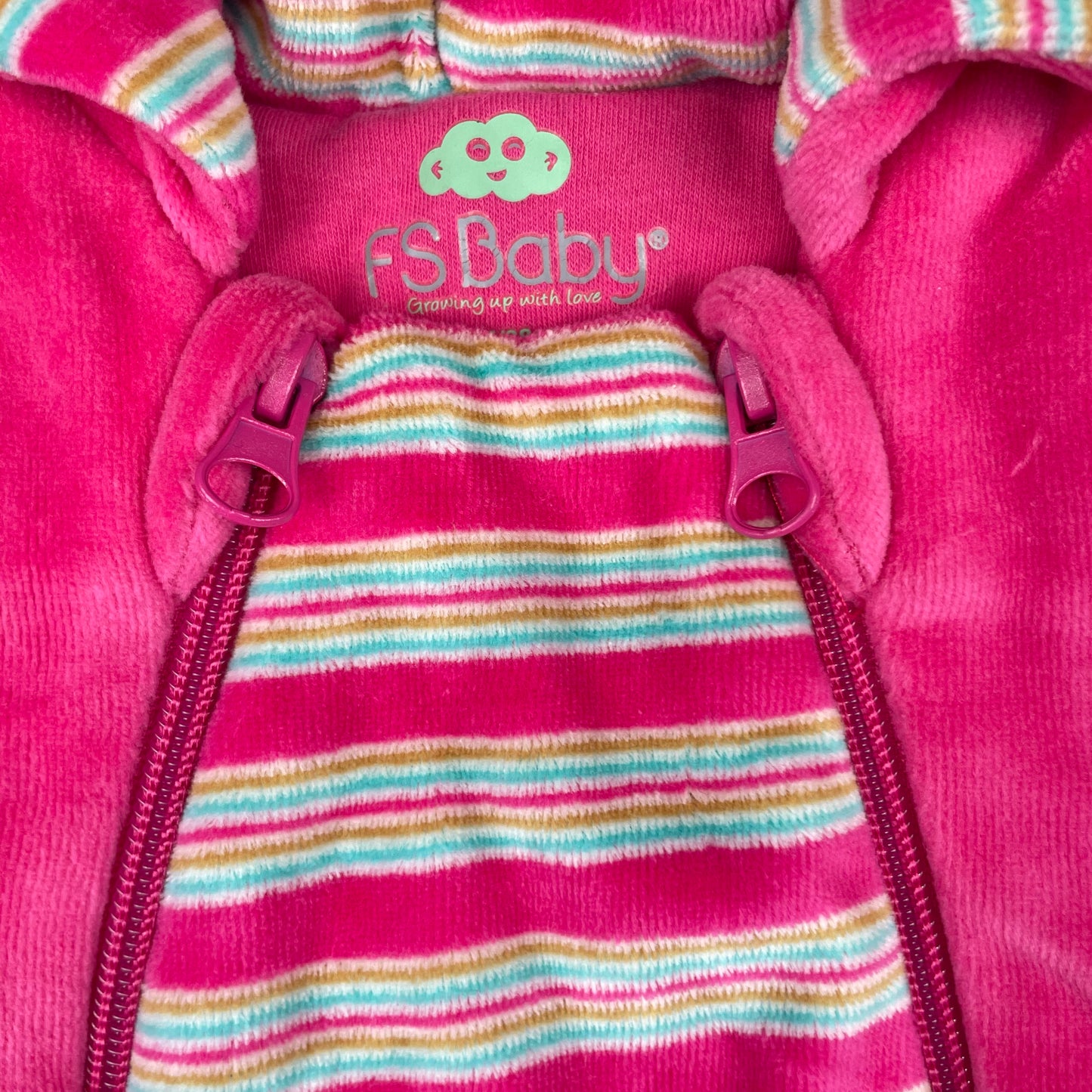 Rosa gestreifter Anzug mit Kapuze von FS Baby, Größe 68 cm, aus Baumwolle – zip