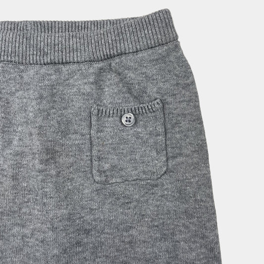Graue Baumwollhose mit Tasche, Größe 6-9 Monate – detail