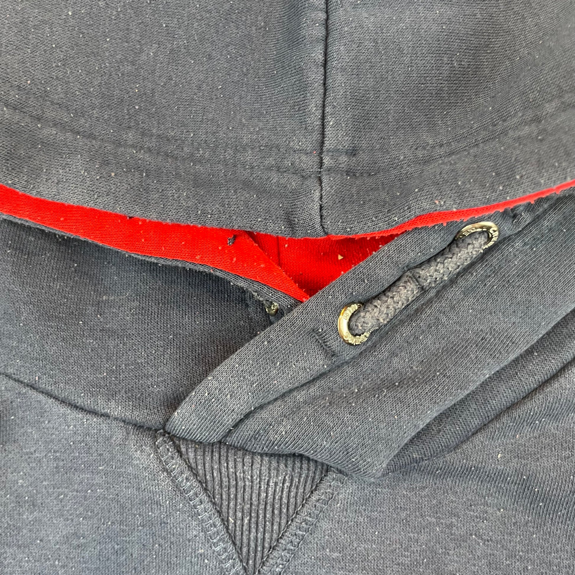 Blauer Hoodie mit Kapuze und Logo-Aufdruck von Creeks – inside