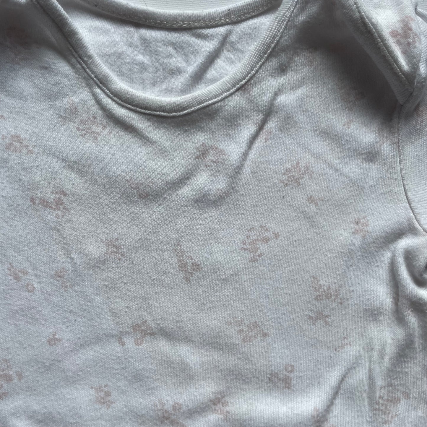 Weißer Baumwolle-Body mit kurzen Ärmeln – detail