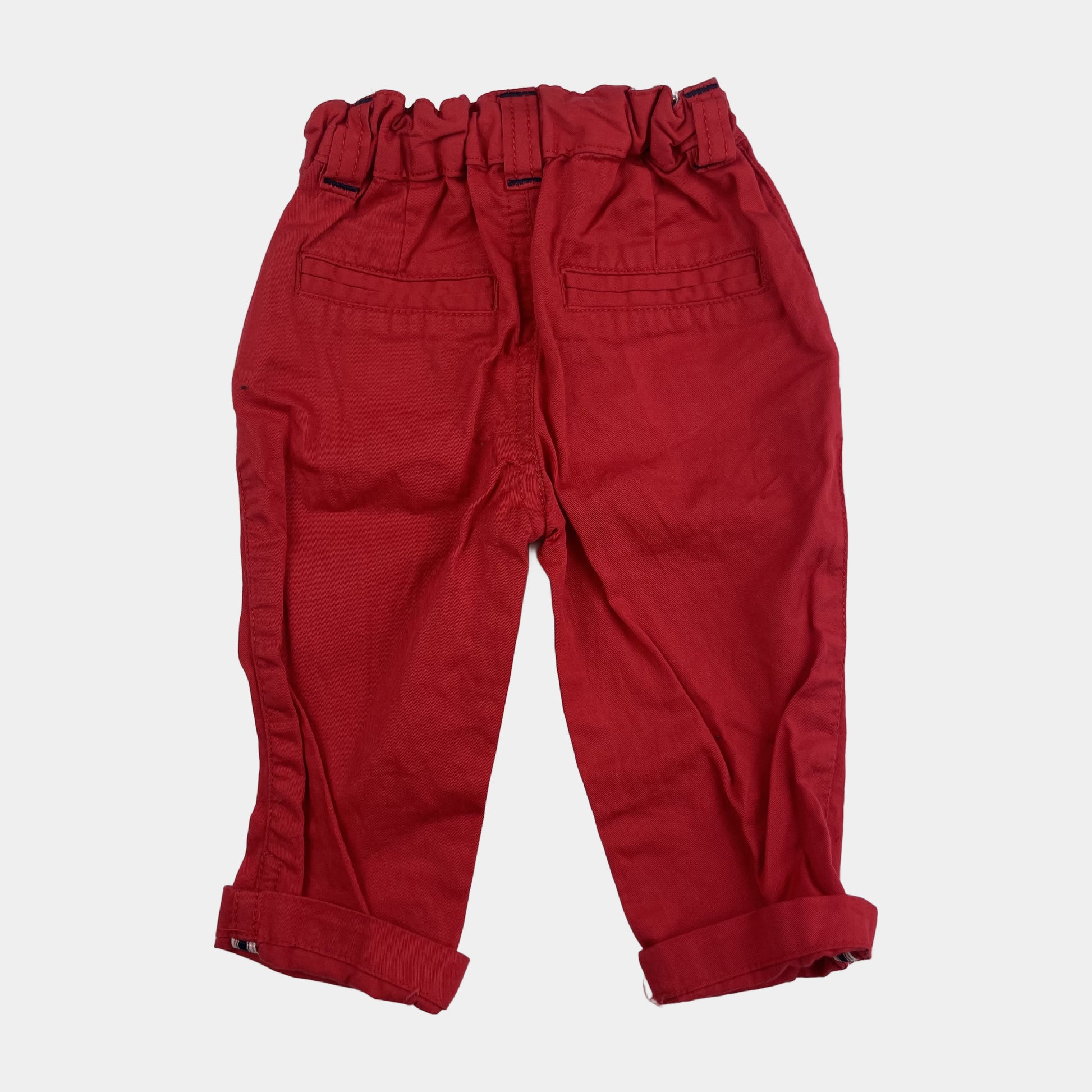 Rote Baumwollhose für Kleinkinder. – back
