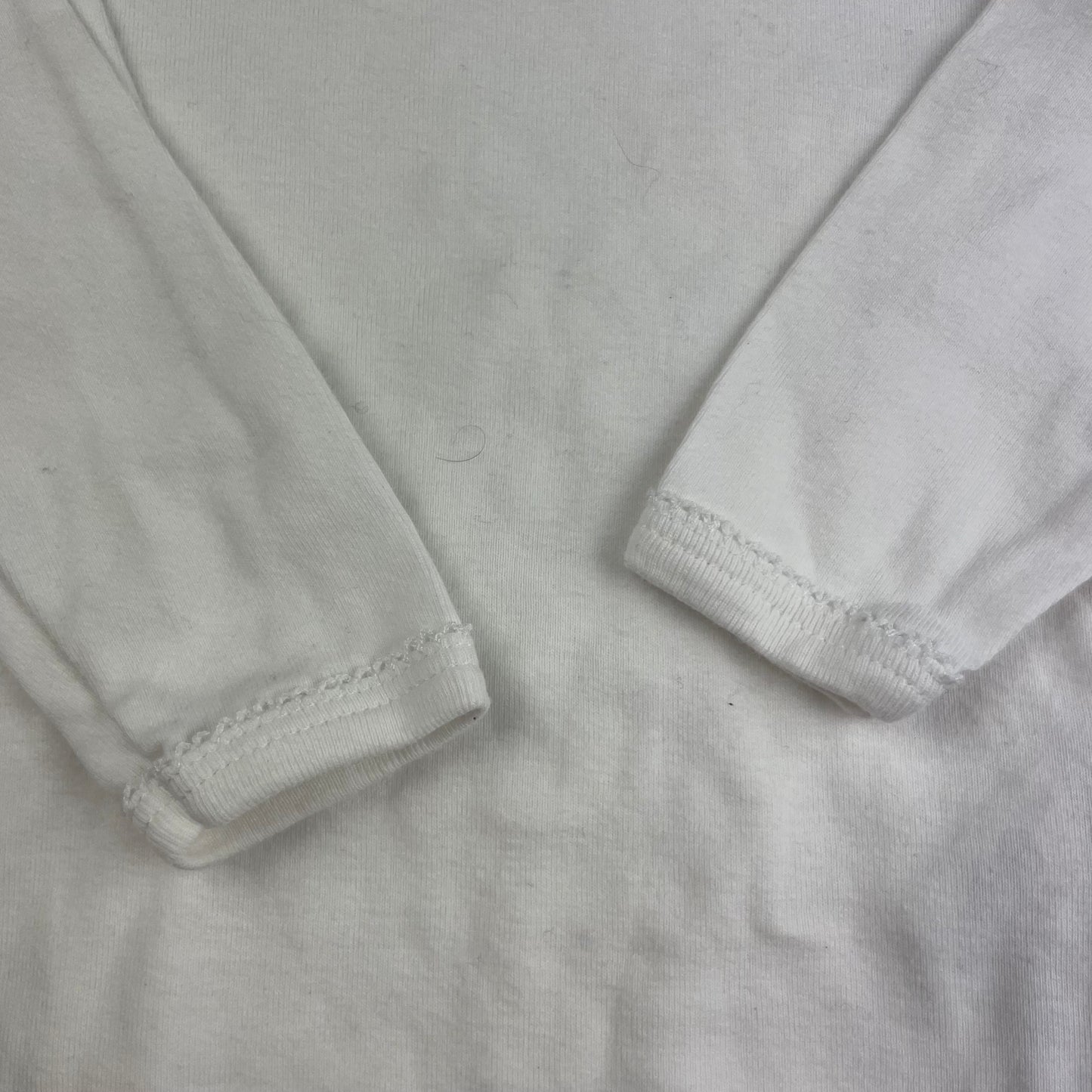 Weißer Langarm-Body aus Baumwolle, Größe 24m/86cm, Zustand sehr gut – sleeve