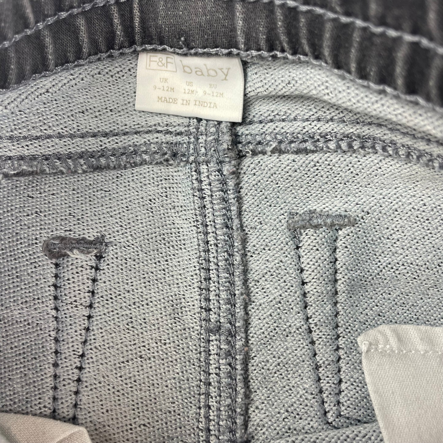 Graue Denim-Hose für Kinder, Größe 104, Zustand sehr gut