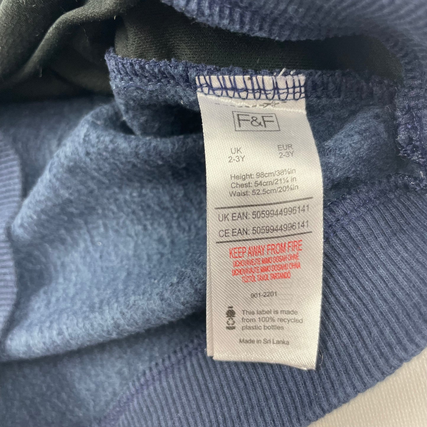 Blaues Sweatshirt mit bunten Glitzersternen für Mädchen – label